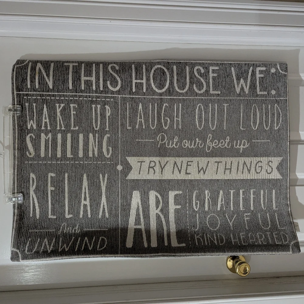 Gray & Off White Inspirational Home Accent Rug. Approx 34